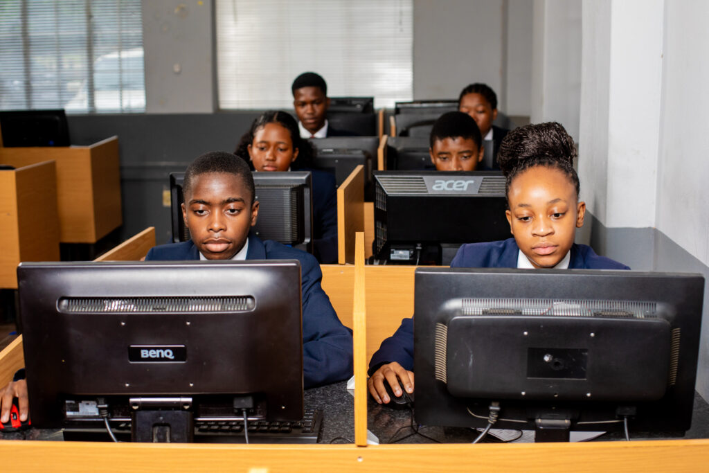 Learning & Safe Environment